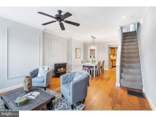 720 18 St, Philadelphia PA  19130-2805 exterior