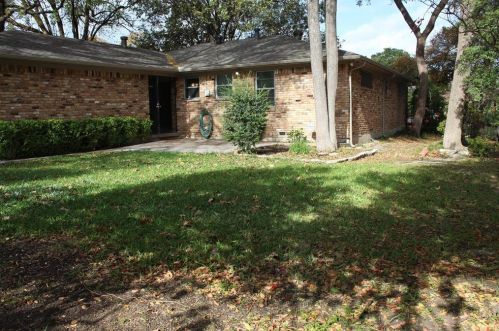2371 Chart Dr, Dallas TX  75228-5379 exterior