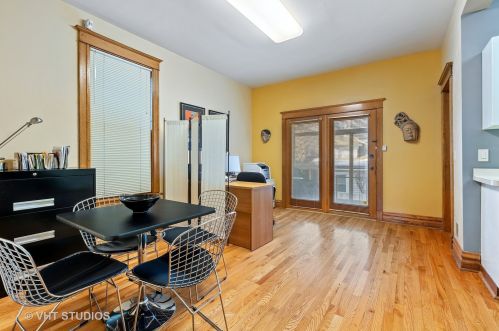 3822 Seeley Ave, Chicago IL 60645-5511 exterior