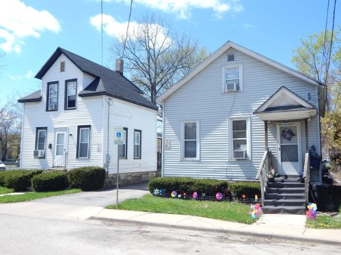 256 Ctr St, Joliet IL 60436-0022 exterior