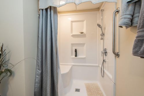 6936 89th St, Milwaukee WI  53224-4702 exterior