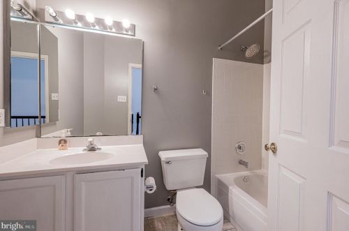 7987 Brightmeadow Ct, Ellicott MD 21043-7937 exterior