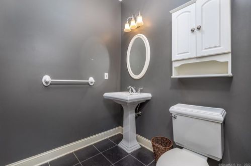 14 Chauncey Dr, Seymour CT 06478-1261 exterior