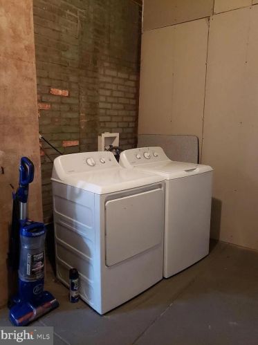 1366 Columbia Ave, Philadelphia PA 19125-2602 exterior