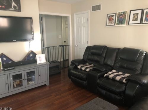 110 Mt Pleasant Ave, Town Center NJ 07052-4843 exterior