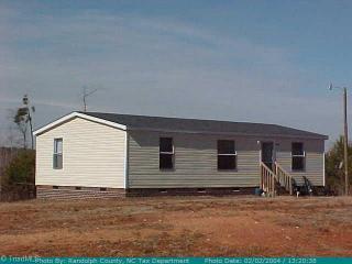 6025 River Heights Dr, Parks Crossroads, NC 27316-8691