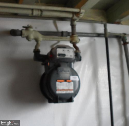 6147 Erdrick St, Philadelphia PA 19135-3516 exterior