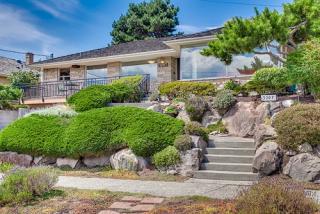 3207 37 Ave, Seattle WA  98144-7013 exterior