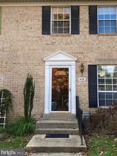 9030 Pickwick Village Ter, Silver Spring MD  20901-3882 exterior