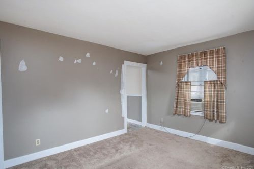 90 Smt St, Manchester CT 06040-4263 exterior