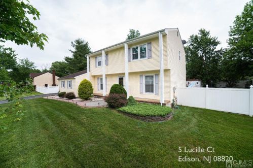 5 Lucille Ct, Edison, NJ 08820-2056