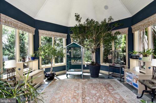 11300 Glen Rd, Rockville MD 20854-1849 exterior