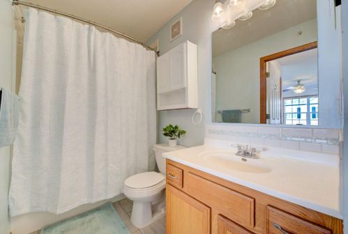 2169 Shamrock Pl, Chaska MN 55318-5404 exterior