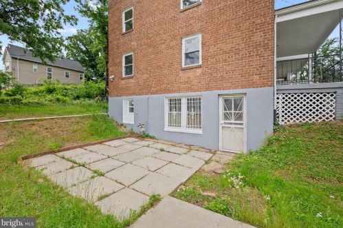 567 45th St, Washington DC  20019-4775 exterior