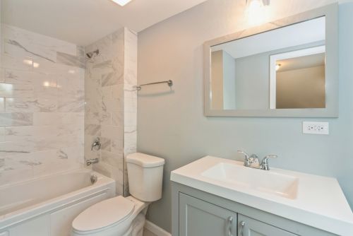 5351 Nottingham Ave, Chicago IL  60638-1011 exterior