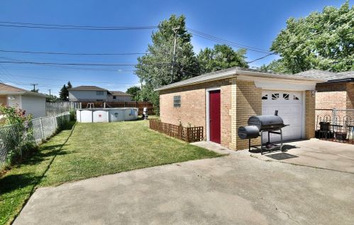 6004 60 St, Chicago IL 60638-4315 exterior