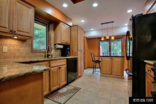 15363 Page St, Omaha, NE 68154-1839