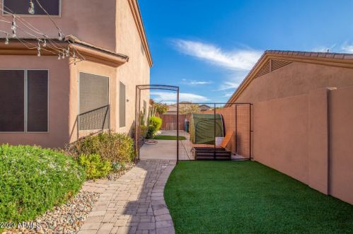 15426 4 Ave, Phoenix AZ 85041-3182 exterior