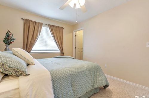 7089 Brittany Town Dr, Taylorsville UT 84084-4603 exterior