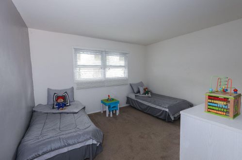 7046 58, Milwaukee WI 53218-4247 exterior