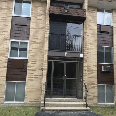 121 Bailey St, Worcester MA  01602-2267 exterior