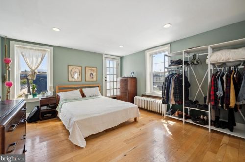 2021 Firth St, Philadelphia PA 19133-1131 exterior