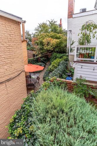 126 Fairfax St, Alexandria VA 22314-3331 exterior