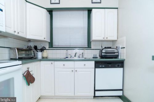 6123 Loretto Ave, Philadelphia PA 19149-3211 exterior