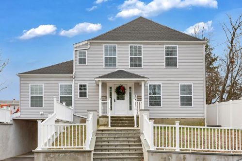 4 Lorena St, Norwalk, CT 06855-1916