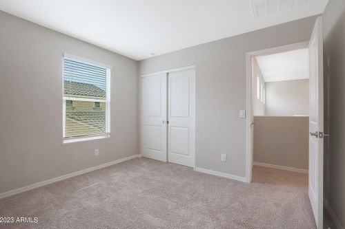 8029 Albeniz Pl, Phoenix AZ  85043 exterior