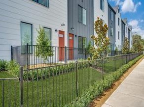 3275 Dallas St, Dallas TX 75210 exterior