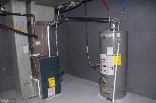 1164 Collings Rd, Camden NJ  08104-3006 exterior