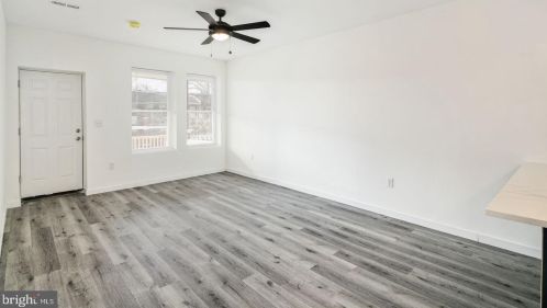 6019 Catharine St, Philadelphia PA 19147-2910 exterior