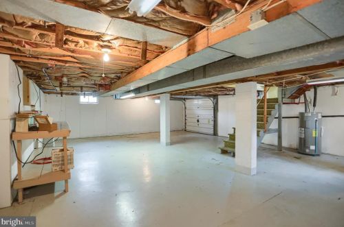 2725 Warm Spg Ave, Huntingdon PA 16652-2303 exterior