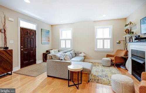 134 Catharine St, Philadelphia, PA 19147-3406