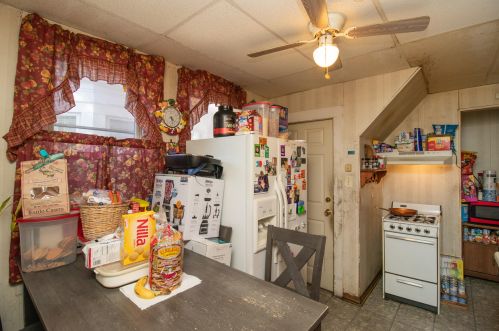 1261 36, Milwaukee WI 53215-1437 exterior