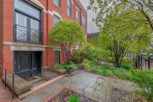 2252 Racine Ave, Chicago IL 60614-2110 exterior