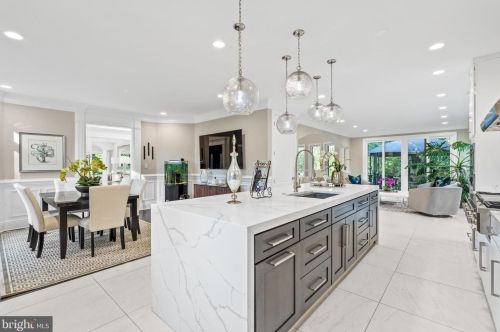 1645 Kirby Rd, Mc Lean VA  22101-3240 exterior