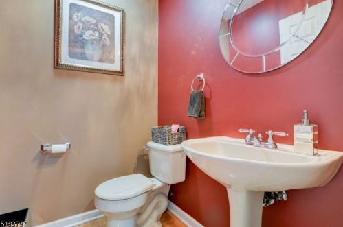 938 Homestead Dr, Fredon NJ  07860-4612 exterior