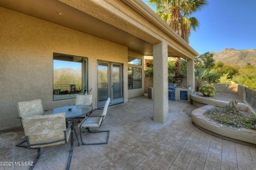5824 Golden Eagle Dr, Tucson, AZ 85750-0813