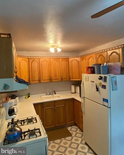 12410 Academy Rd, Philadelphia, PA 19154-1929