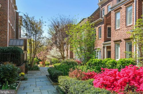 4046 Chancery Ct, Washington DC  20007-2142 exterior