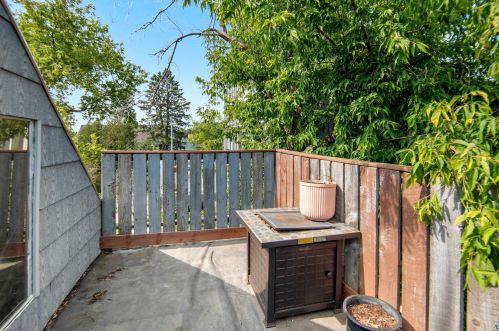 705 6 St, Duluth MN 55808-3354 exterior