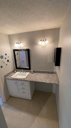 908 Savannas Pt, Fort Pierce FL 34982-6785 exterior