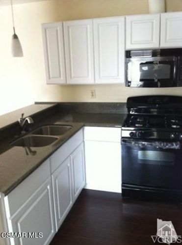 1311 Casa San Carlos Ln, Oxnard CA  93033-4231 exterior