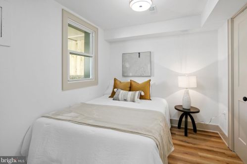 1613 Capitol St, Washington DC  20003-1620 exterior