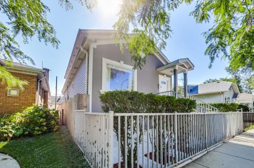 7307 Addison St, Chicago, IL 60634-3519