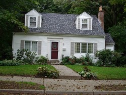 137 Allen Ave, Newton, MA 02468-1734