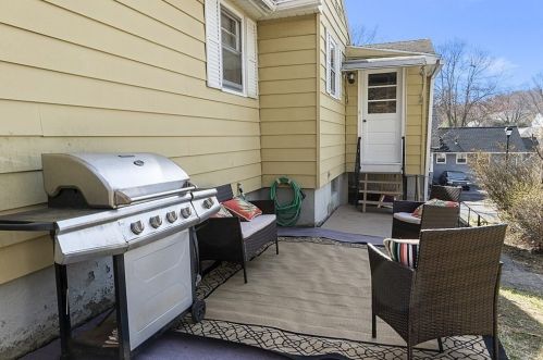 23 Harold St, Worcester MA 01604-2315 exterior