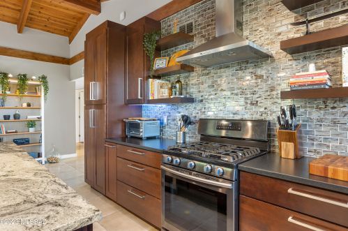 6126 Seneca St, Tucson AZ  85712-3011 exterior